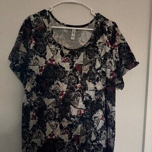 LulaRoe Classic T